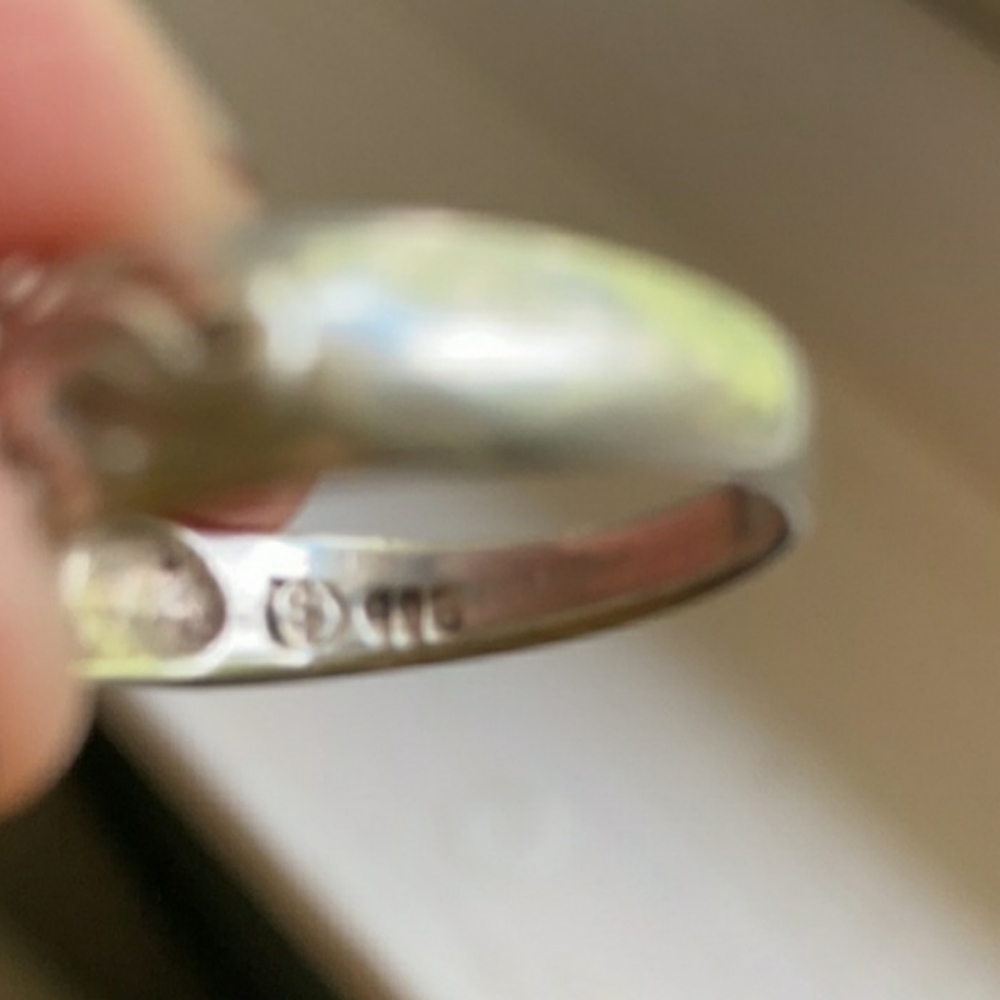 Sterling silver embossed ring - Picture 3 of 3